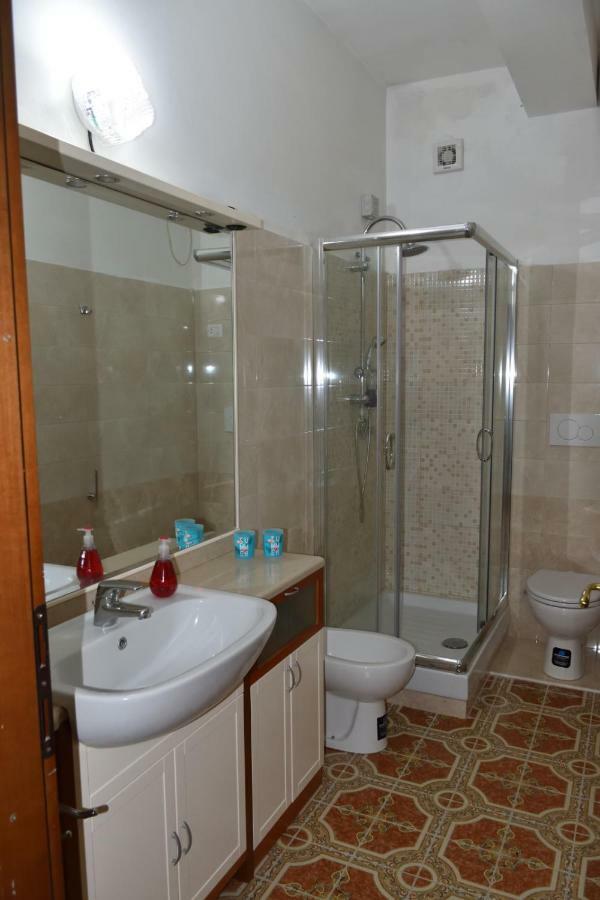 Vacanze Dai Re Hotel Rome Bagian luar foto